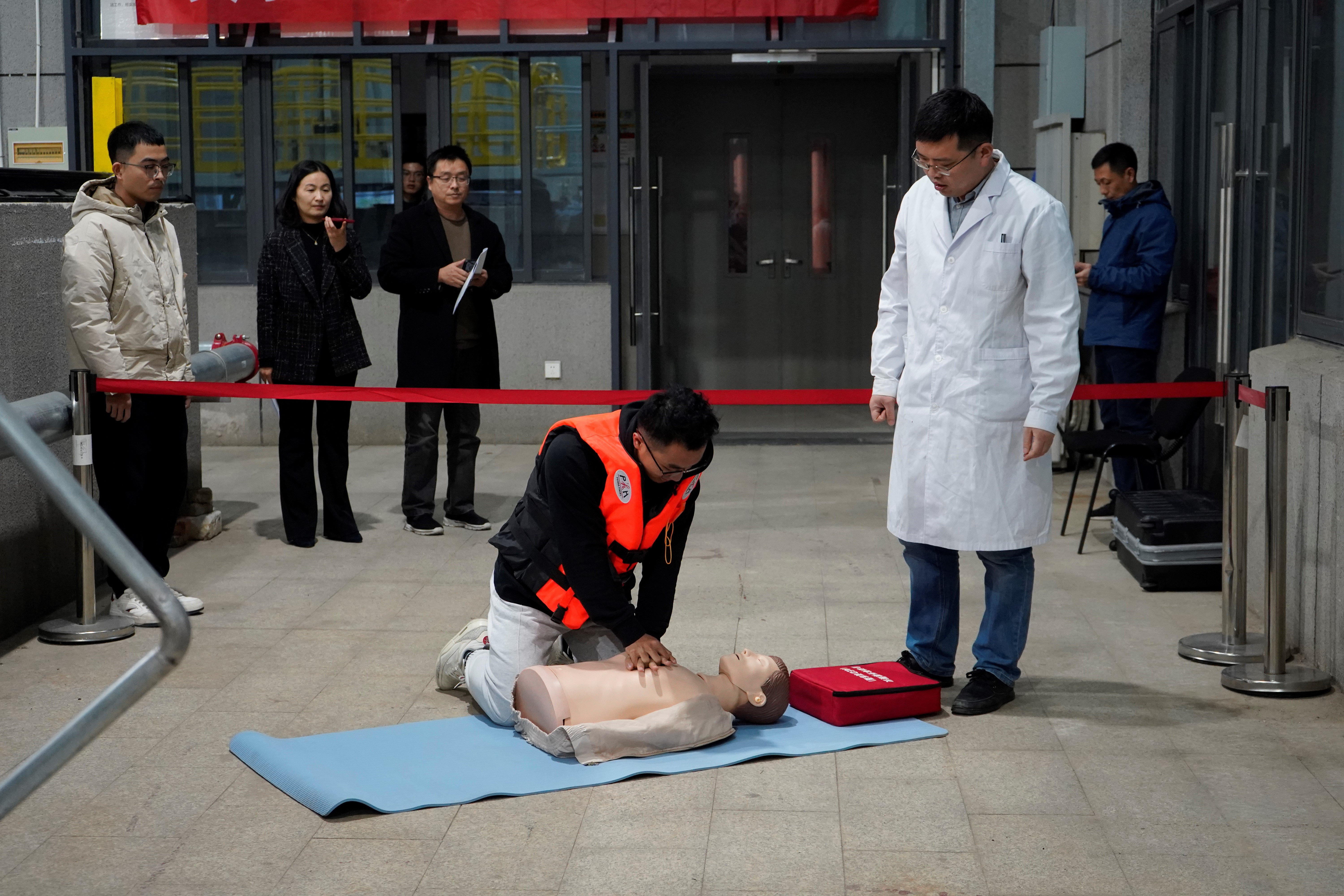 1732935384992794.jpg 4.jpg