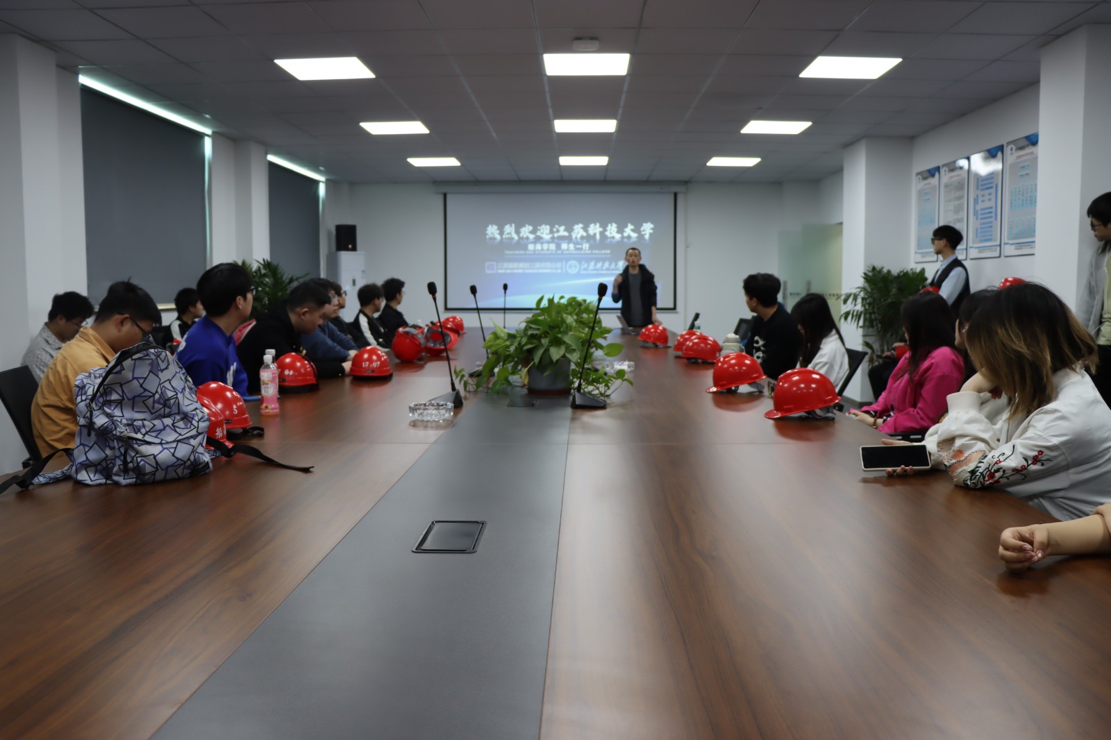 1680854410577033.jpg IMG_4930.JPG